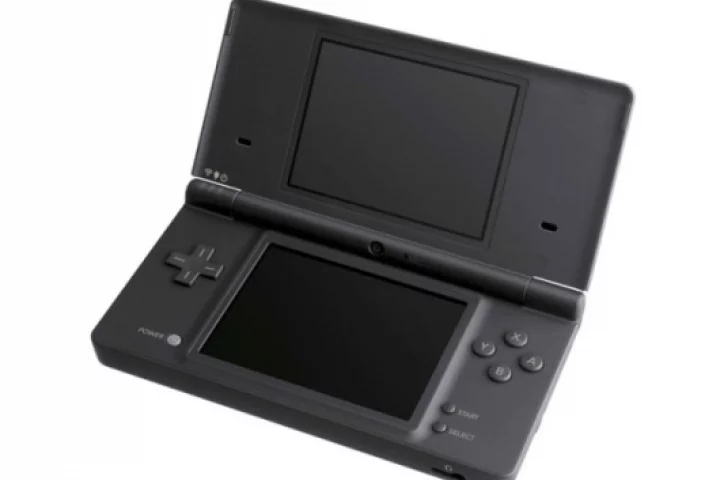 The Nintendo DSi looking chic in basic black