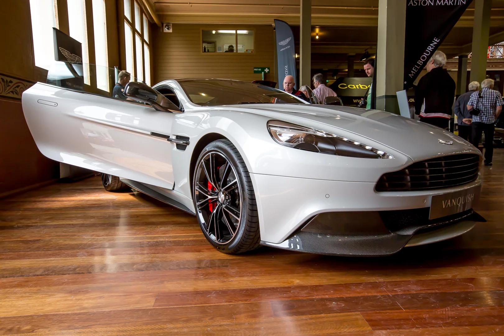 The Aston Martin Vanquish Coupe has a 0-62 mph (0-100 km/h) time of 4.1 seconds (Photo: Nick Lavars/Gizmag)
