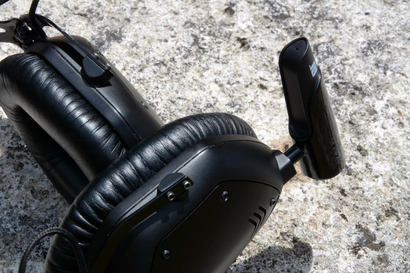 Gizmag was sent one of the first 100 BTunes plugs to be produced