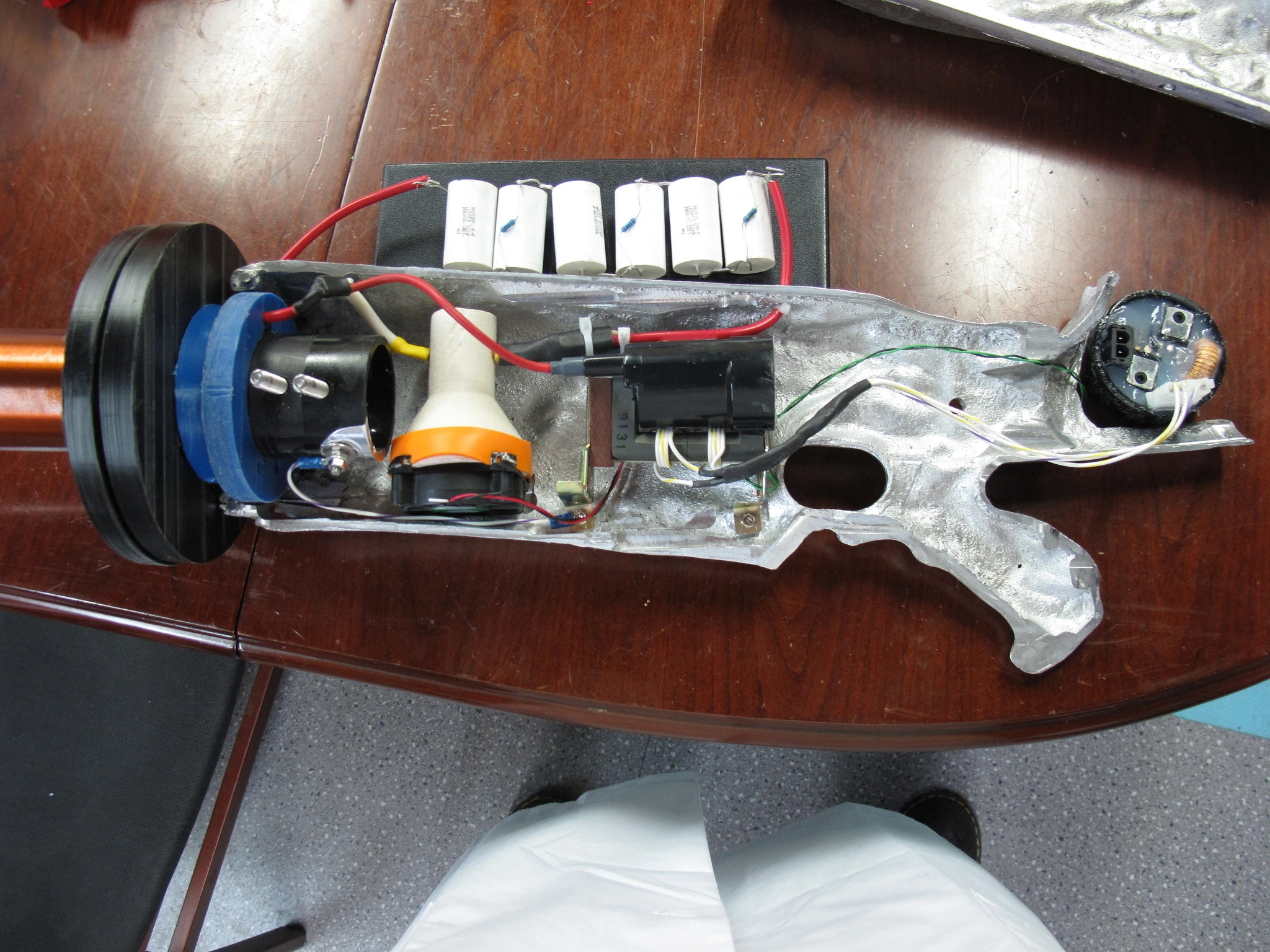 A look inside the housing showing the layout of the components