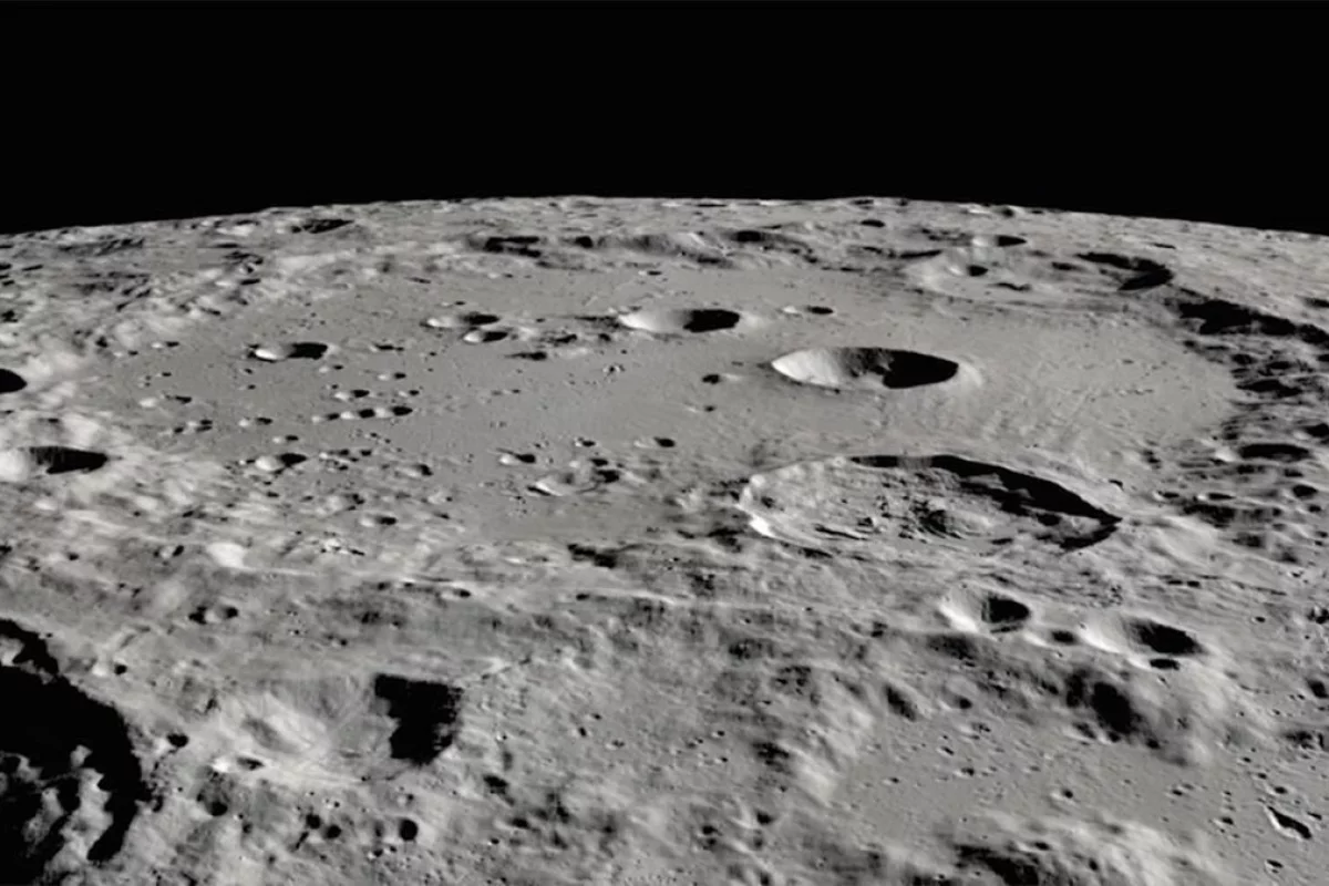 The basalt of the Moon could be a source of water