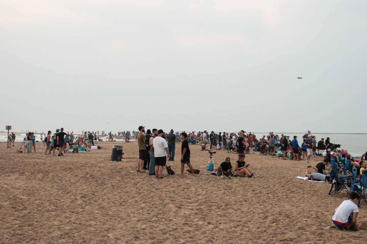 SpaceX Starship Launch - Still over an hour to wait and Isla Blanca Beach jetty area is filling up with people fast