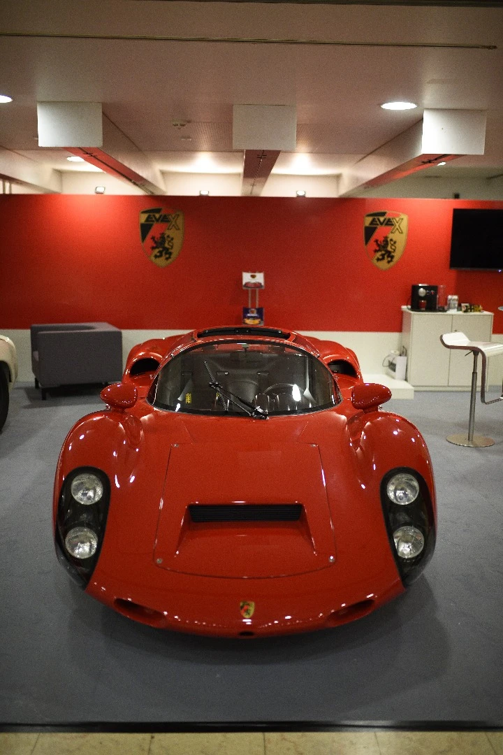 Evex 910 sports car