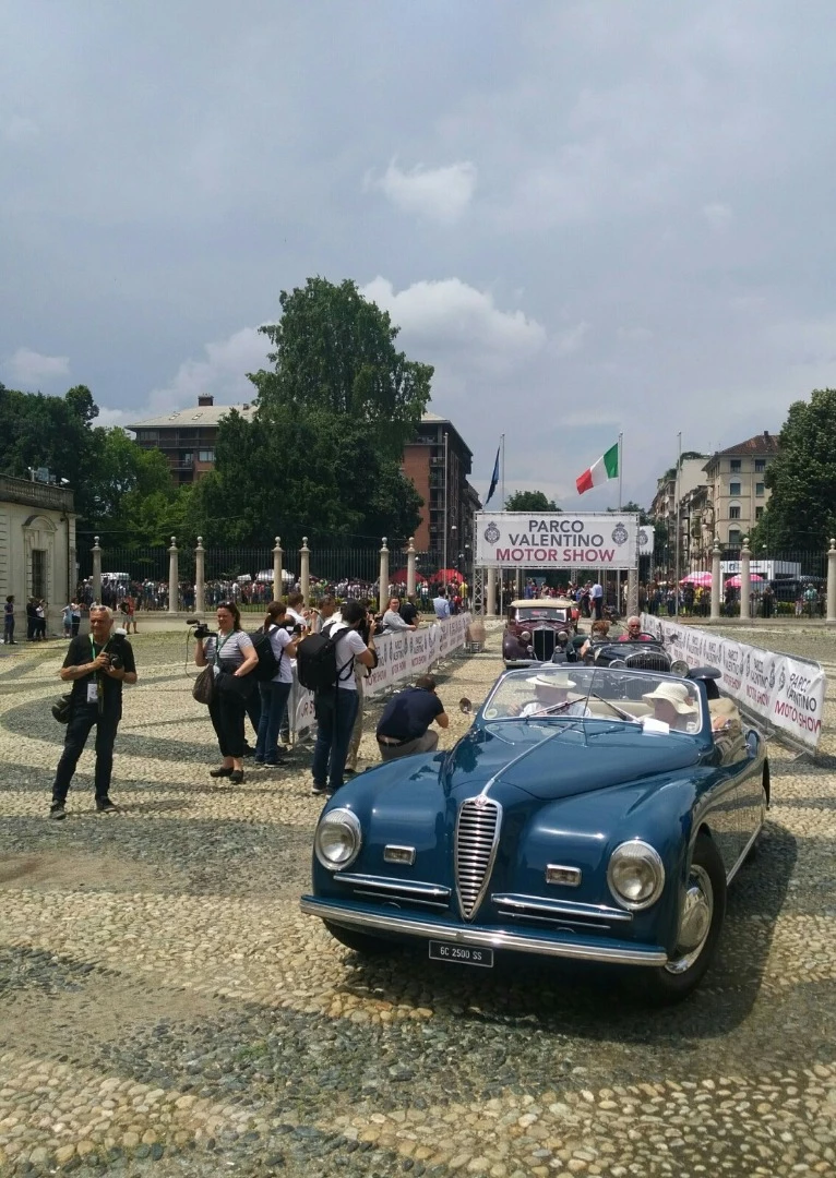 Nino Manzoni - Alfa Romeo 2500 6C Cabriolet Pininfarina -1947 - Vincitrice Classe Carrozze a Motore