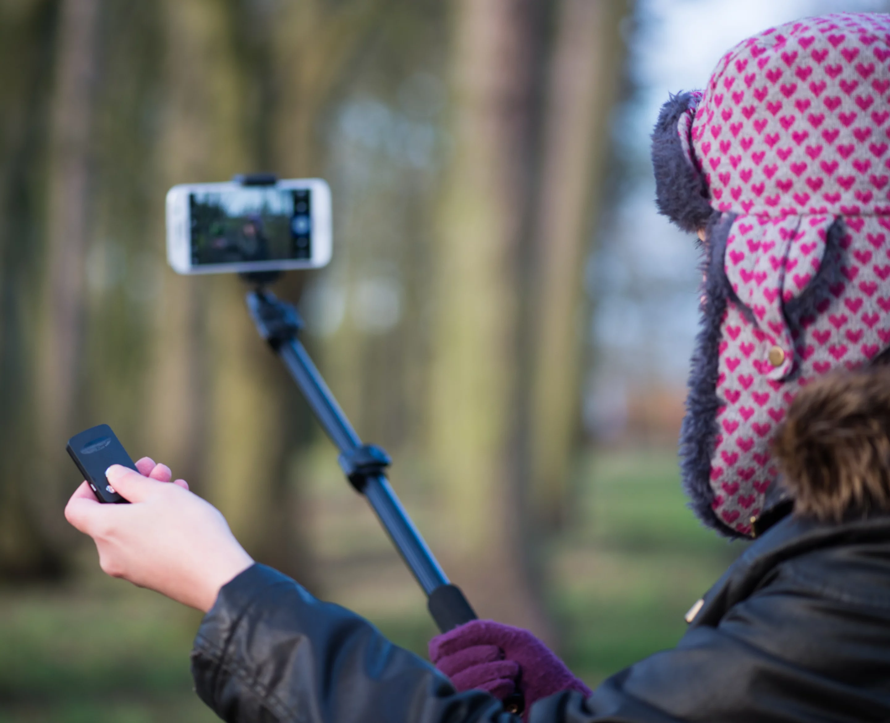 The MonoShot comes with a bluetooth remote control