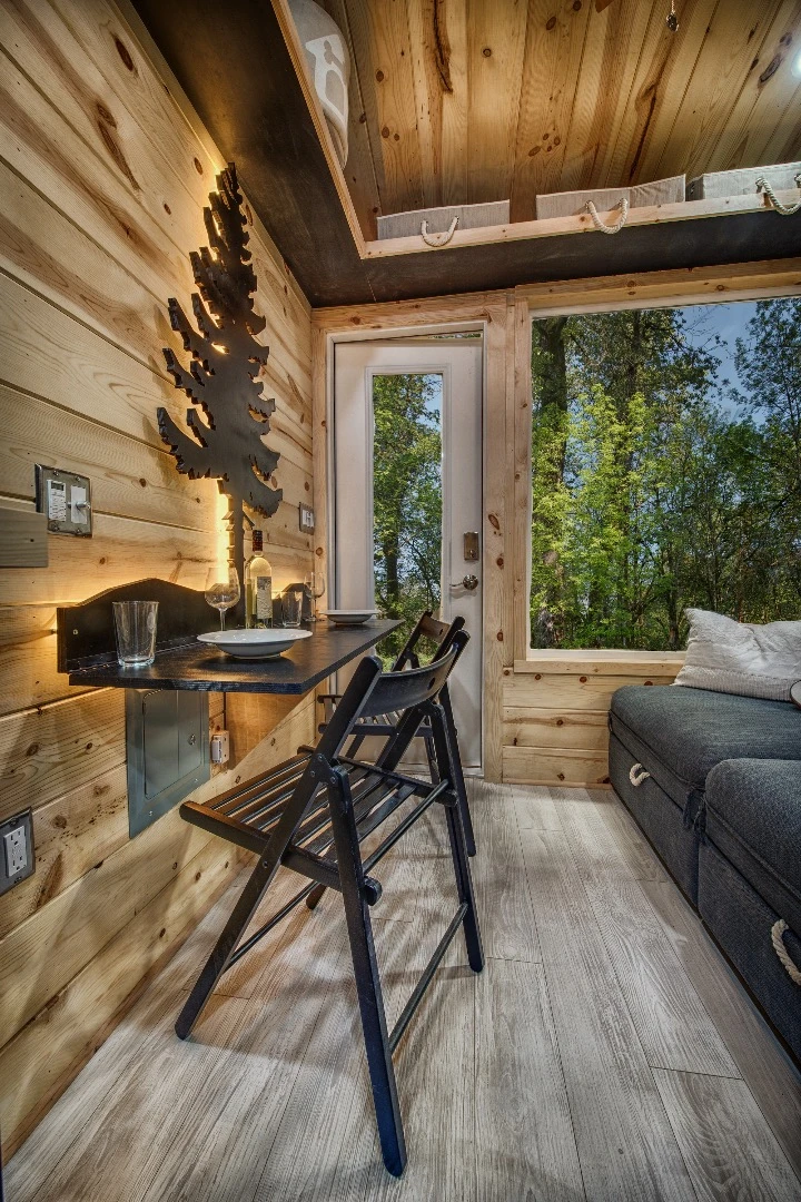 Another shot of the Acorn's dining area