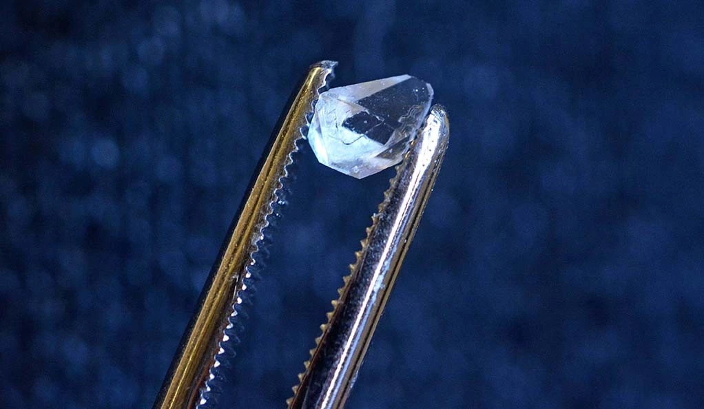 A monoammonium phosphate crystal, where Yale researchers have now found the telltale tick of a time crystal