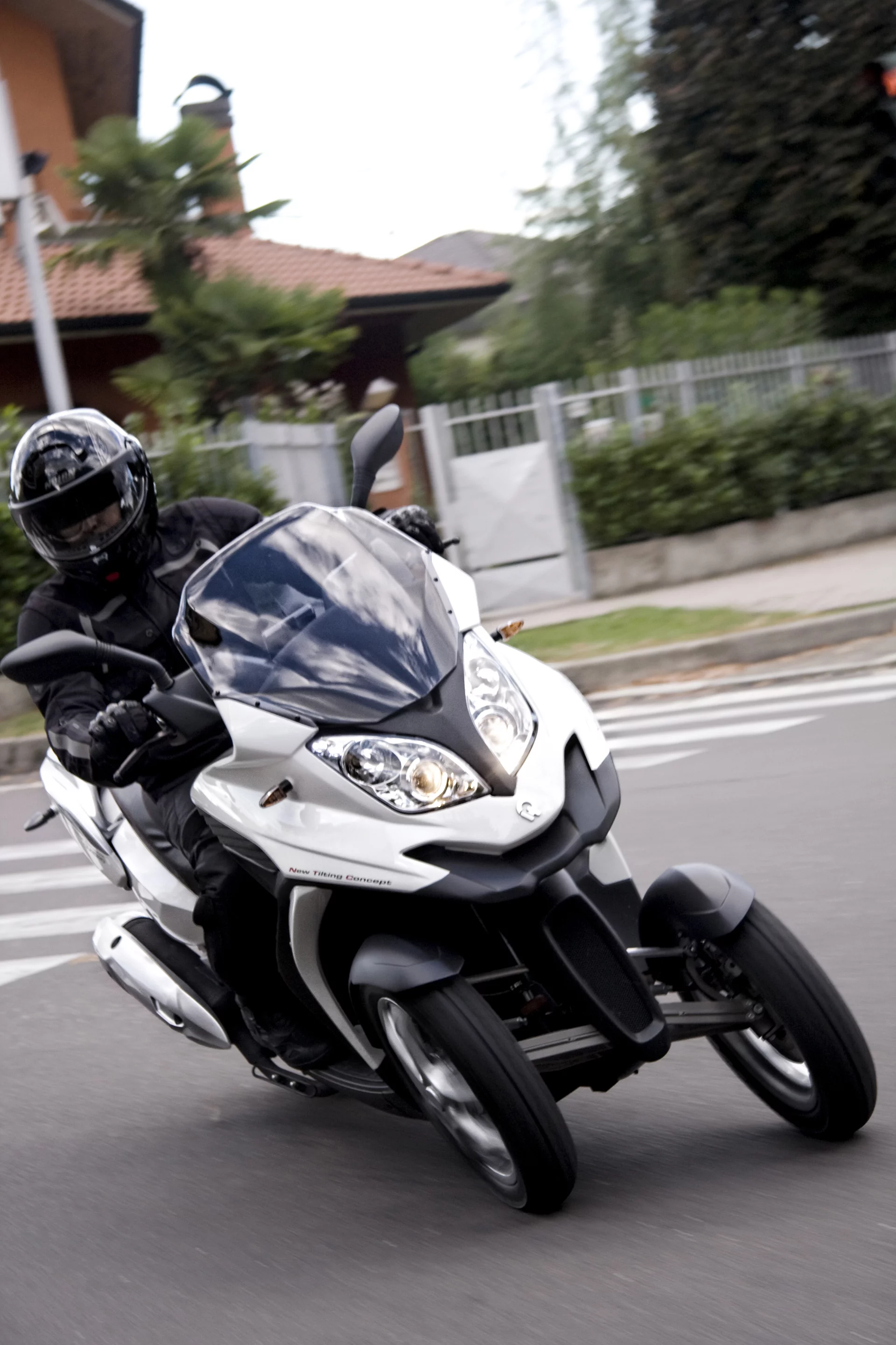Quadro's three wheeler will sell for close to EUR 7,000 according to Quadro