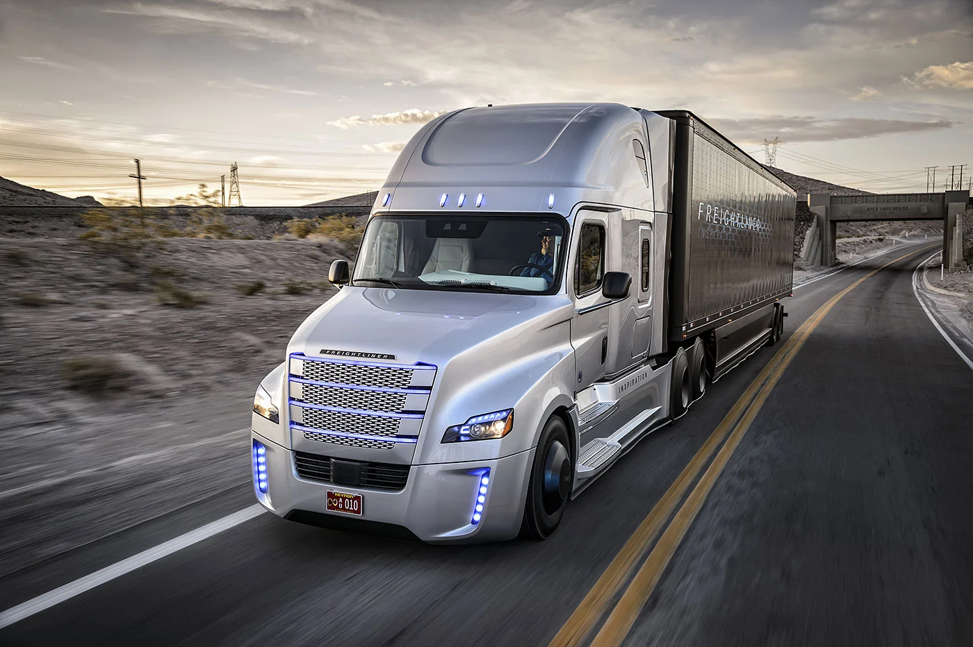 The Freightliner Inspiration can keep in designated lanes