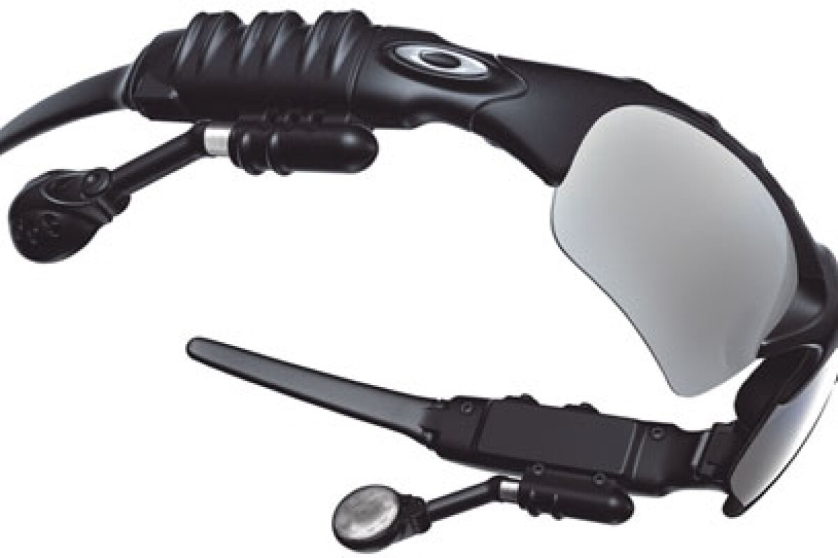 Thump' sunglasses with integrated MP3 player