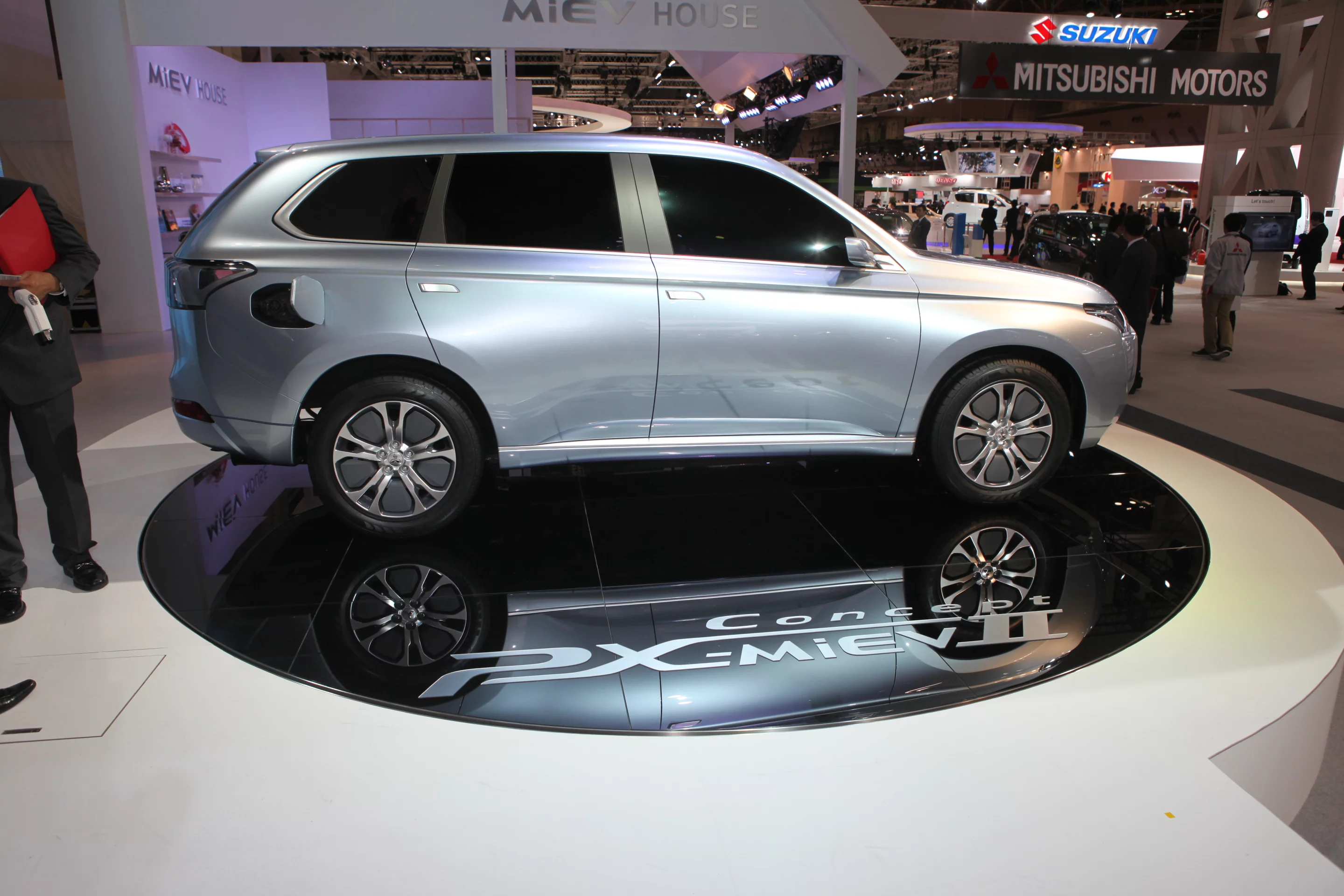 The Mitsubishi Concept PX-MiEV II PHEV.