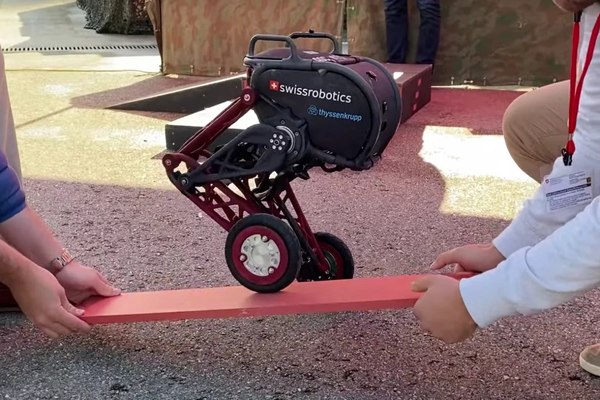 Ascento's legs bend independently, allowing it to stay level on uneven terrain