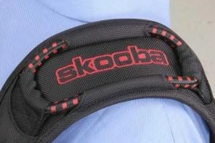 Skooba's Superbungee aims to revolutionise the laptop bag shoulder strap with "sports-tuned suspension."