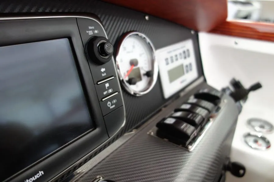 The 23cs has a carbon fiber-look helm