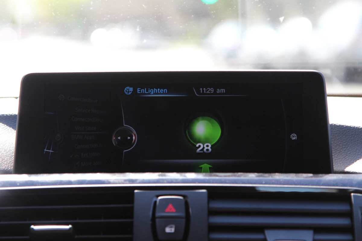 The EnLighten app allows BMW drivers – or anyone else – to know how long green or red lights will last