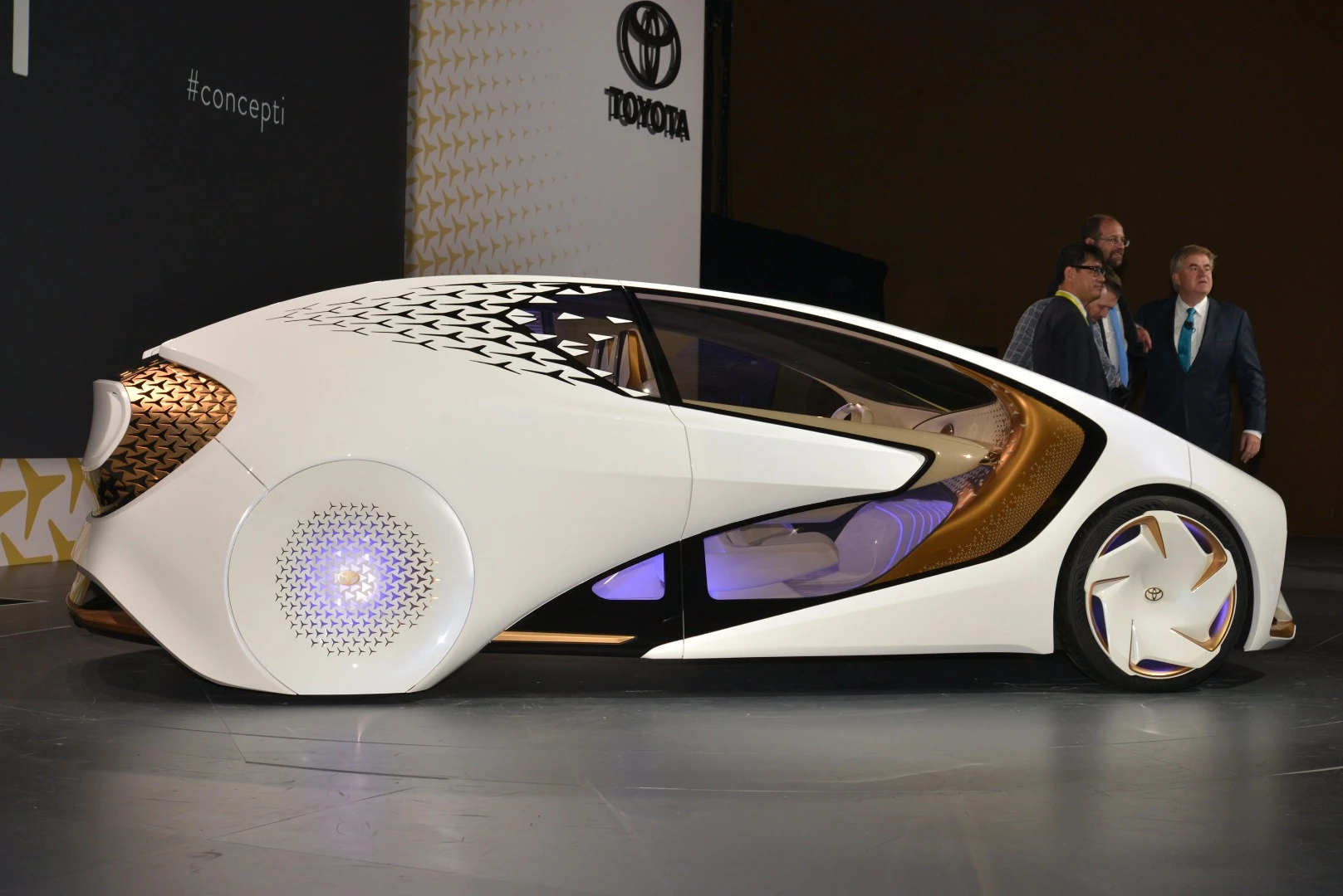 Toyota shows the Concept-i at CES 2017
