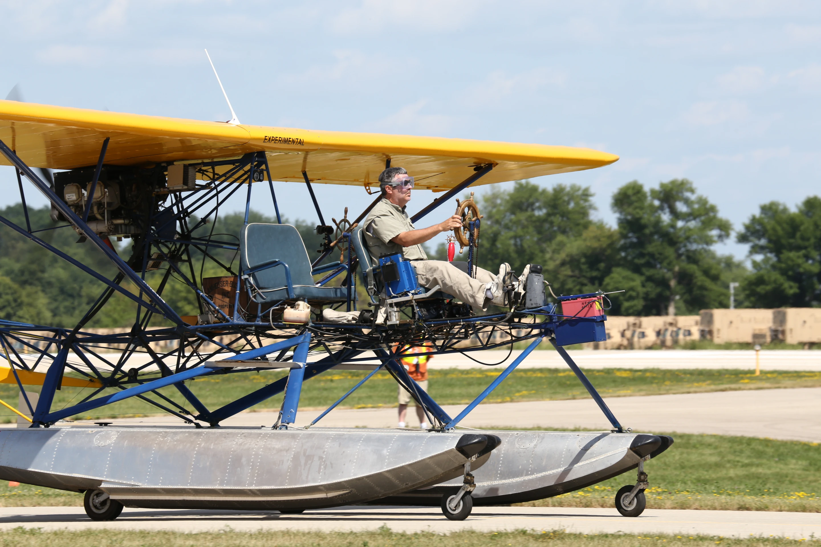 Capable of flying at 35 mph (56 km/h) on a good day, many of the Breezy's used boat wheels connected to chains for steering (Photo: Angus MacKenzie/Gizmag.com)