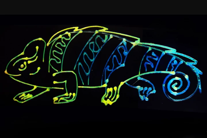 A multicolored chameleon printed as a demonstration of the technology
