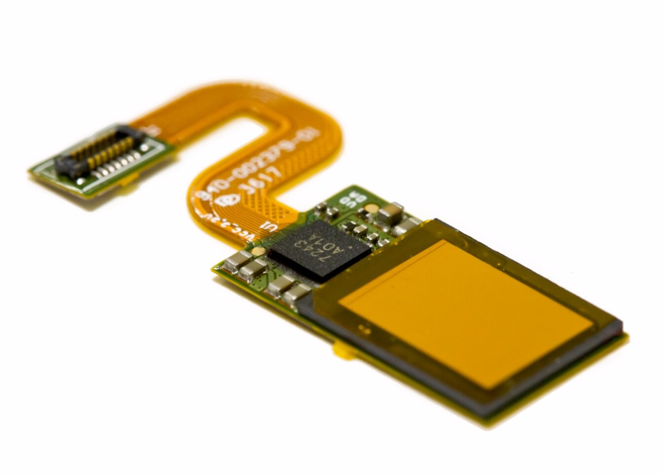 The Clear ID FS9500 sensor works in bright sunlight and with cold or wet fingers