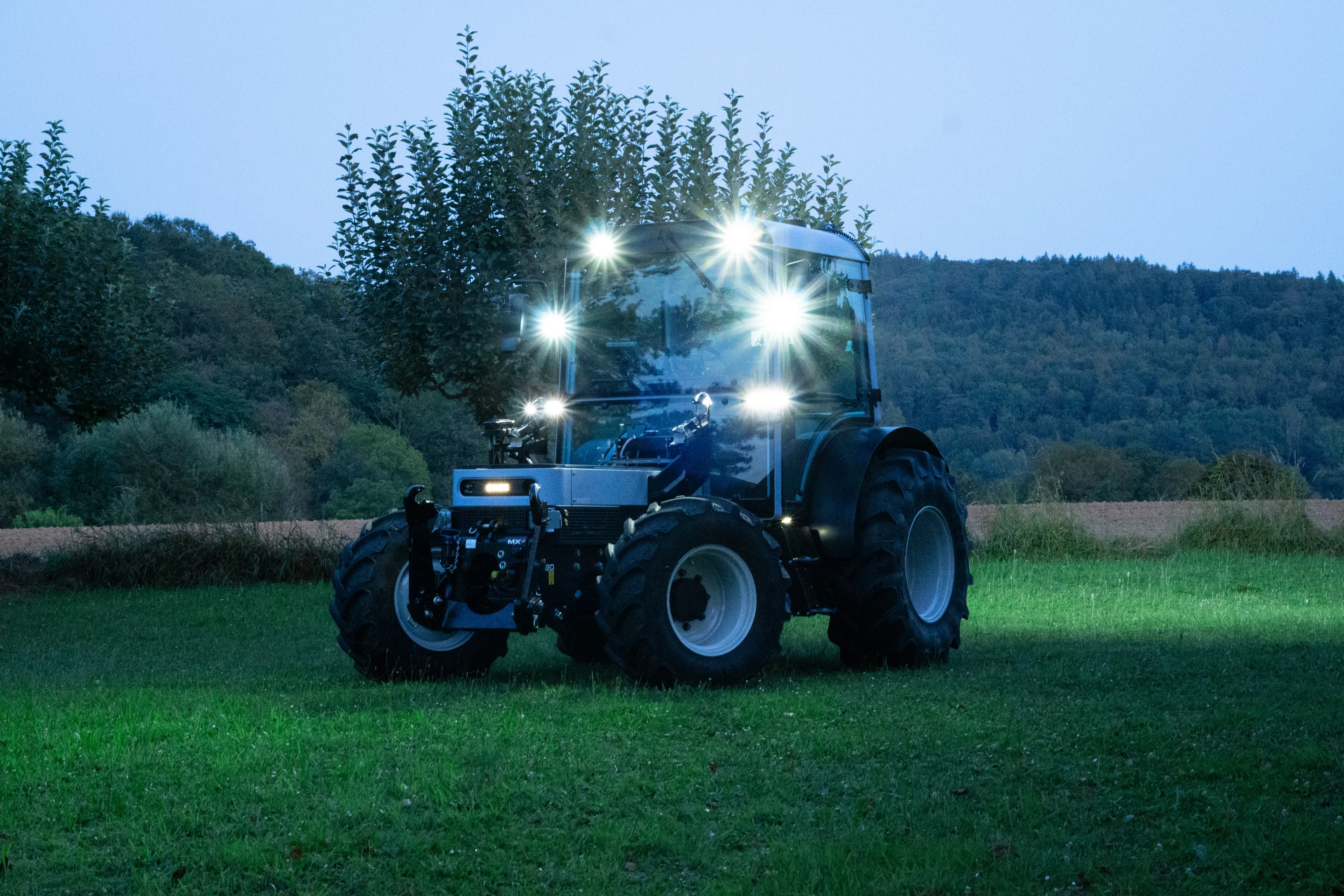 The ONOX electric tractor features a PTO system to power farm machinery such as hay cutters and balers, mowers or diggers