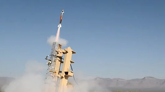 The Lockheed Martin Miniature Hit-to-Kill interceptor roaring off the launcher (Photo: Lockheed Martin)