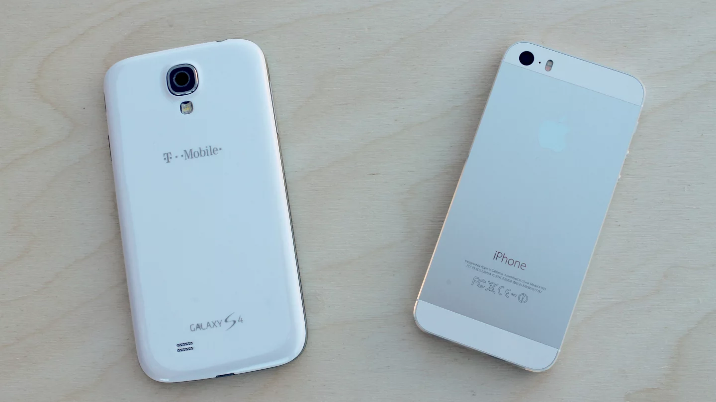 It's plastic vs. aluminum