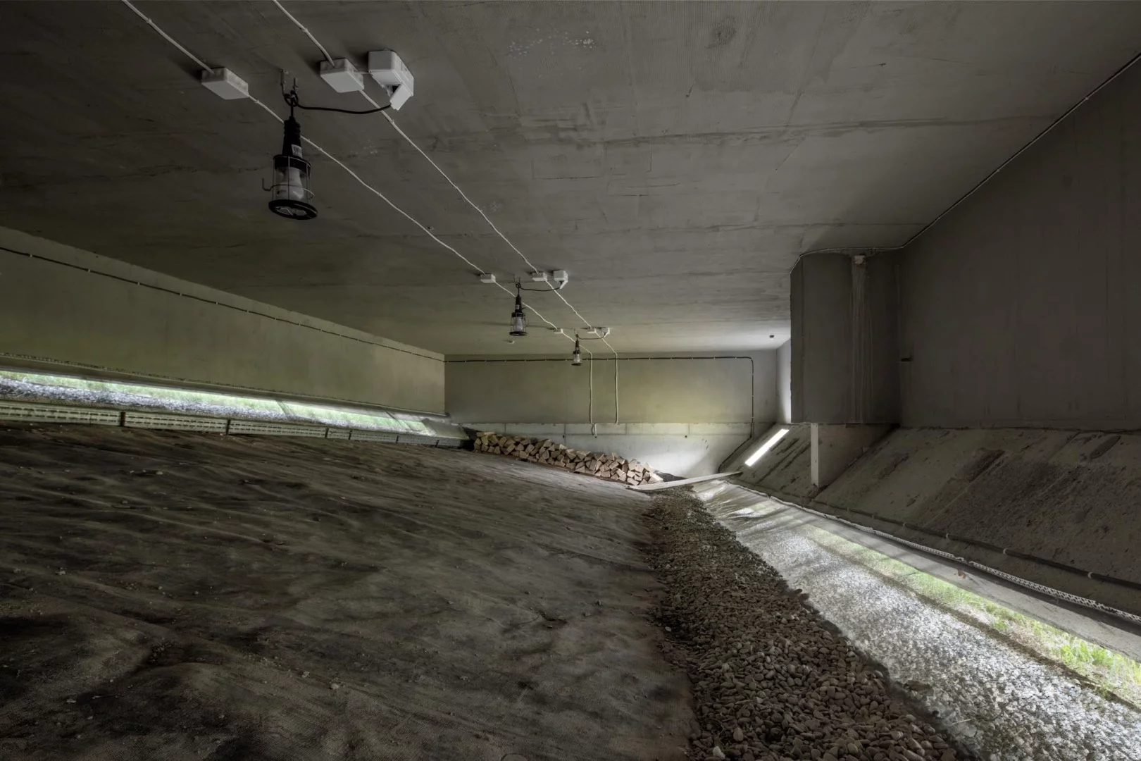 Only one corner of Konieczny's Ark touches the ground and water runs beneath Konieczny's Ark