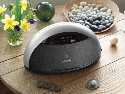 Meridian F80 home entertainment system