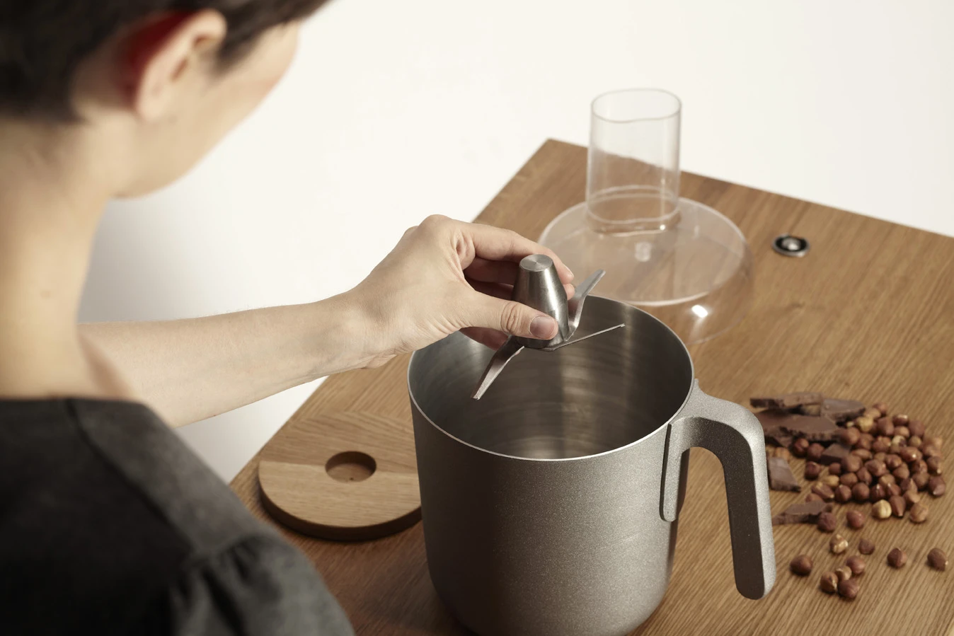 The multi-functional kitchen machine, with various blades, chopping discs and attachments