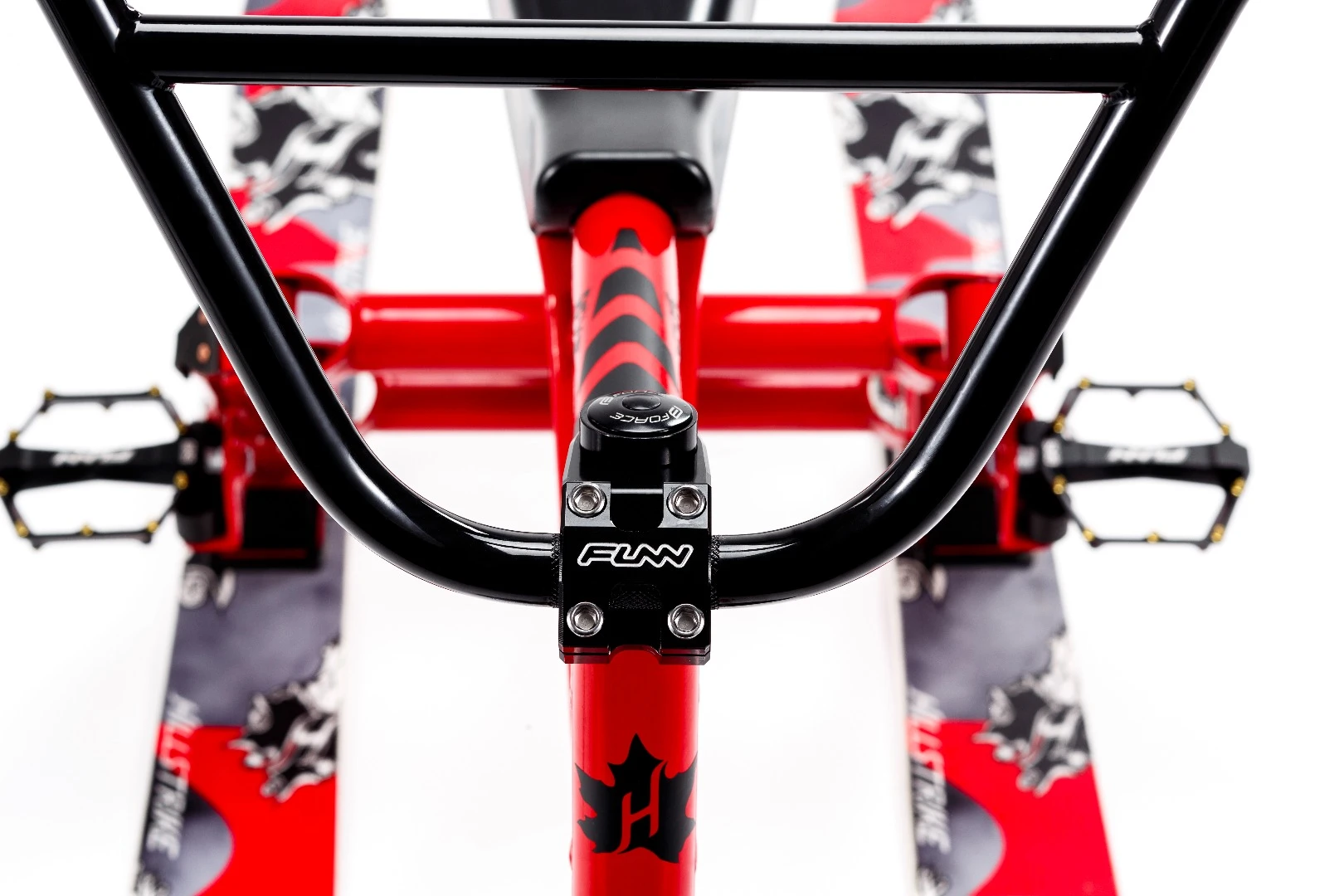 The Hillstrike's handlebars