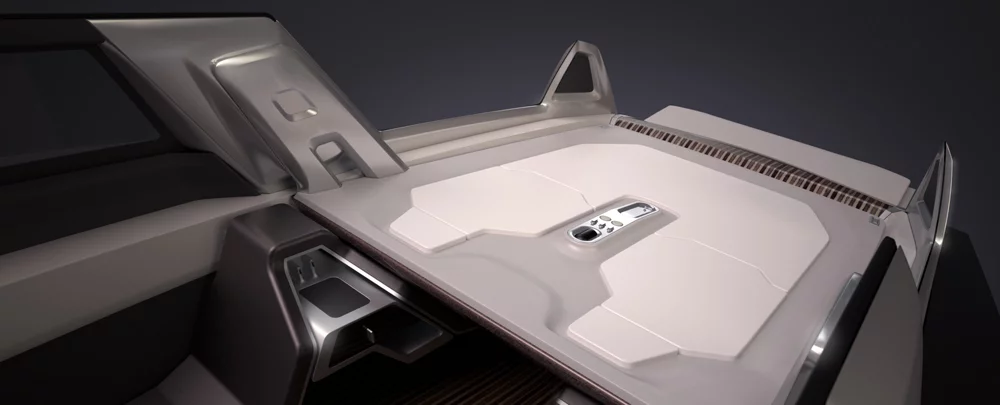 In fully open racer mode, the cockpit ceiling serves as a sunbathing deck