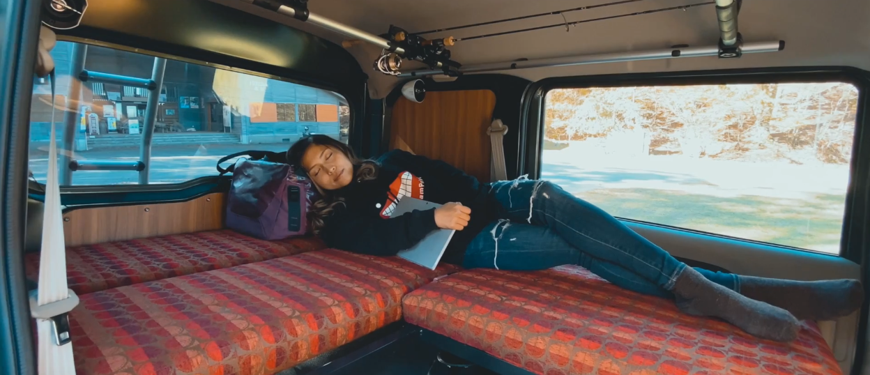 A look at the single bed and crossbar gear-carry system above