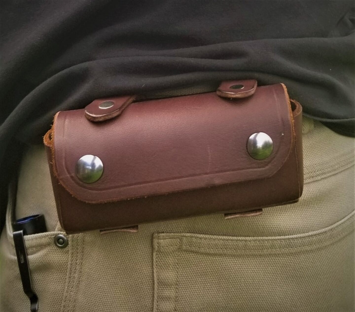 Modular multitool splits in half for twohanded tasks