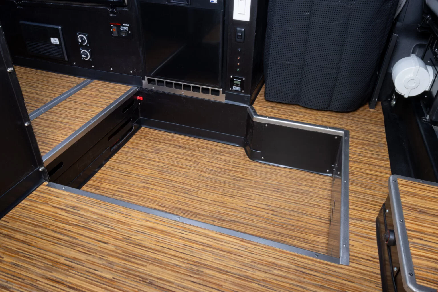 Recessed kitchen/bathroom floor