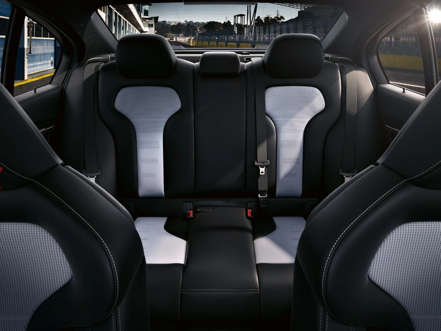 The interior continues the well-balanced blend of luxury and sportiness with extensive use of leather and Alcantara in two-tone silverstone and black