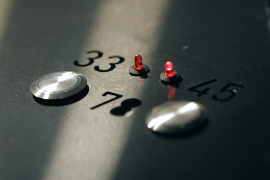 A magic marker is used to draw beats, in real time