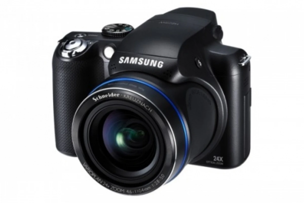 The HZ25W combines great looks with a powerful 24x optical zoom lens