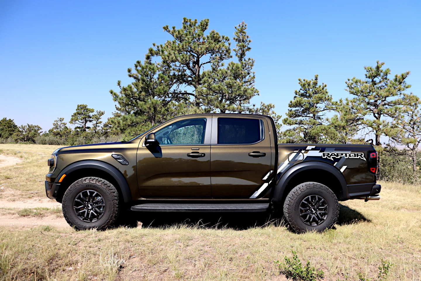 Wheel flex and a good four-wheel drive setup are strong points in the Ford Ranger Raptor