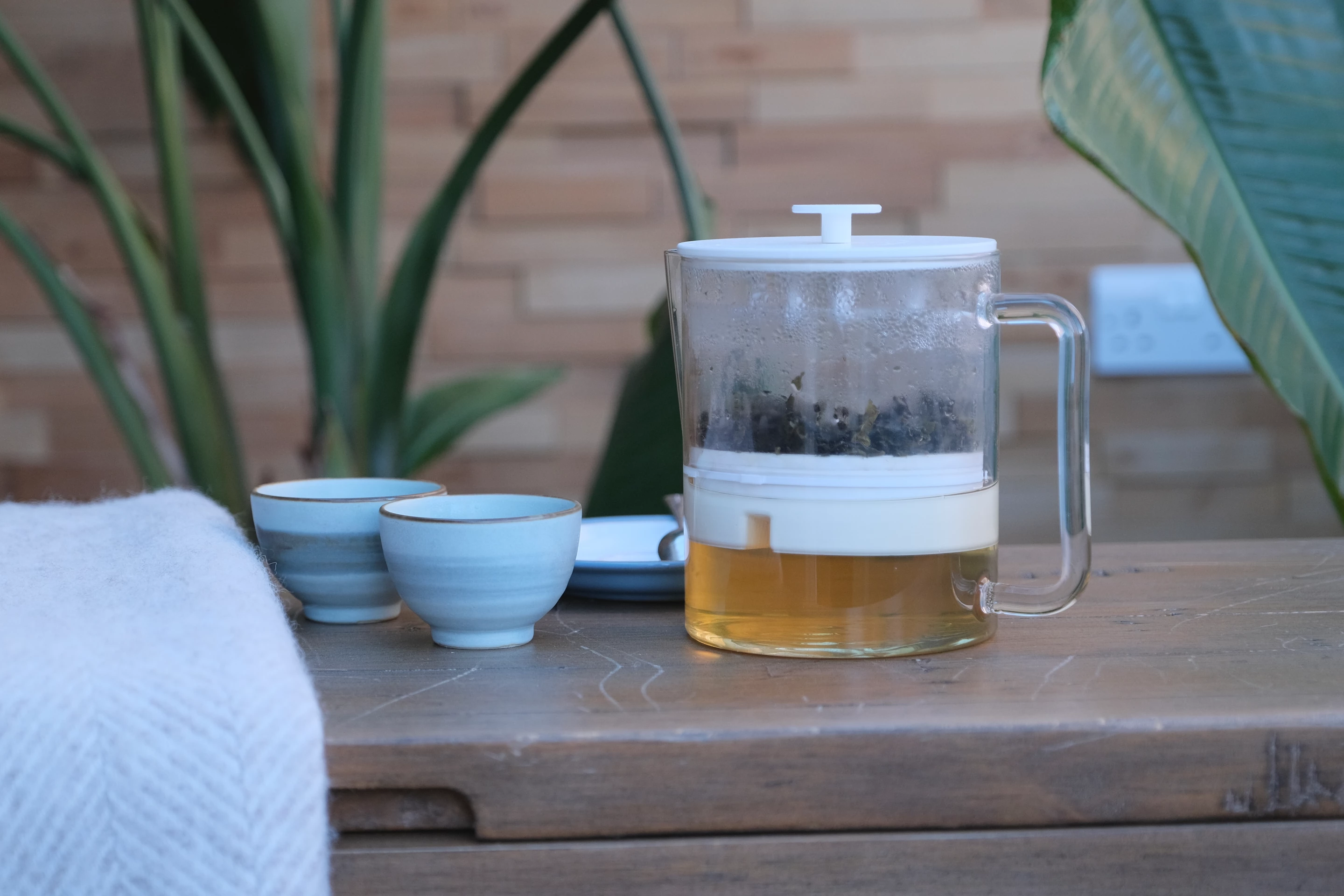 The REEDesigned teapot reportedly works with all types of loose leaf tea
