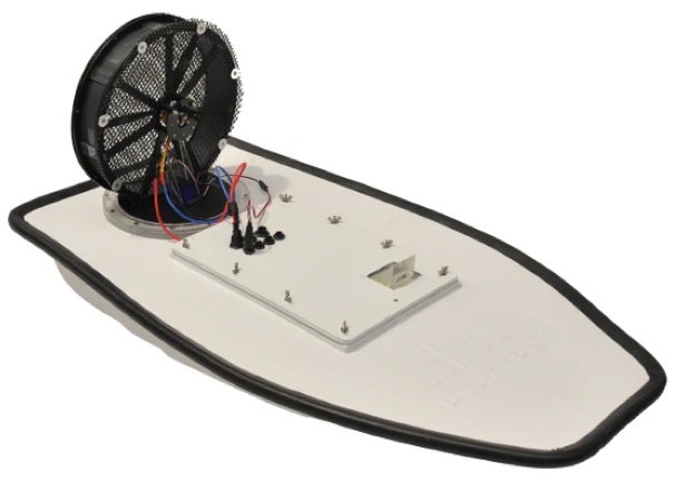 An undisguised Lutra airboat