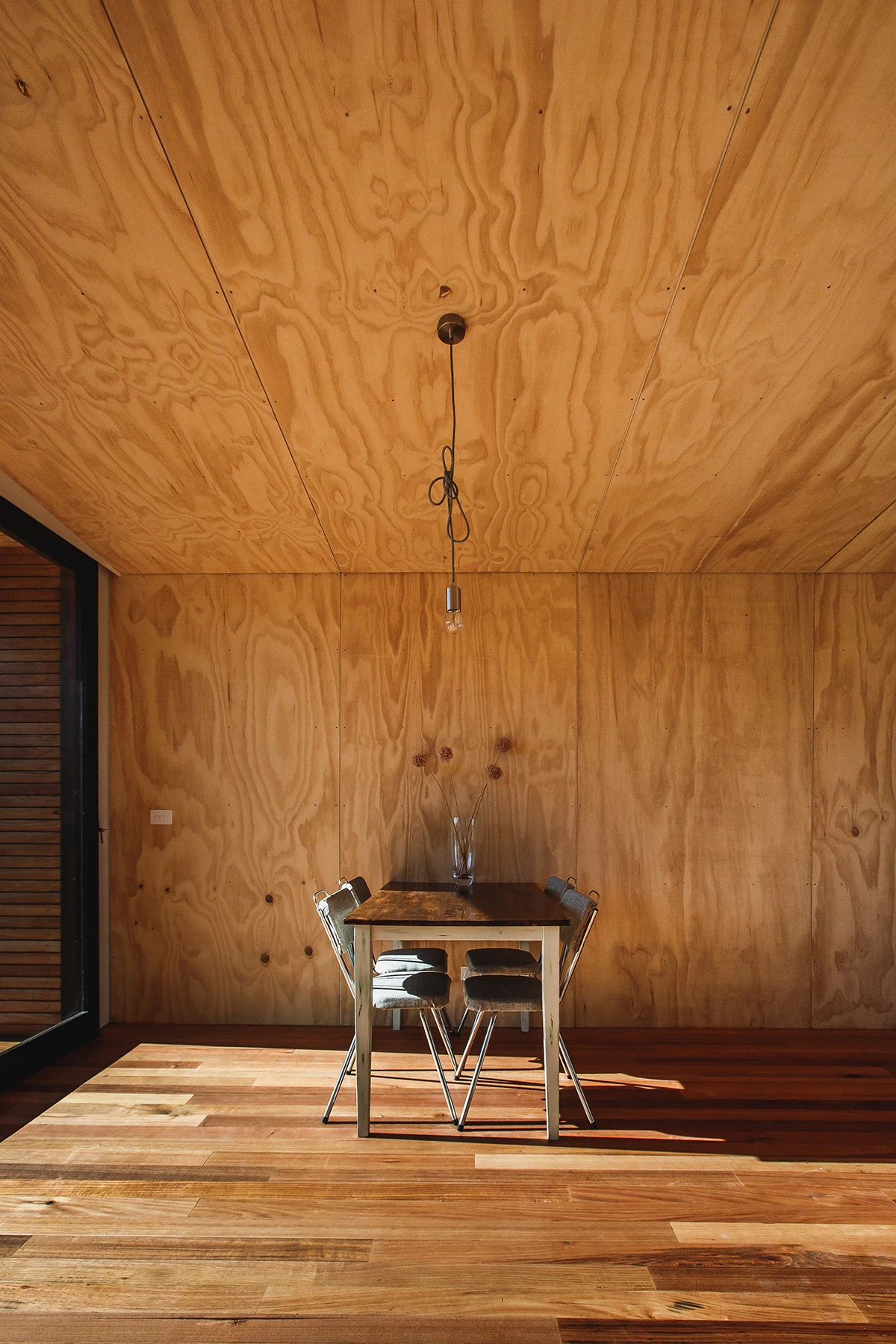 The interior walls have been left unfinished (Photo: Branch Studio Architects)