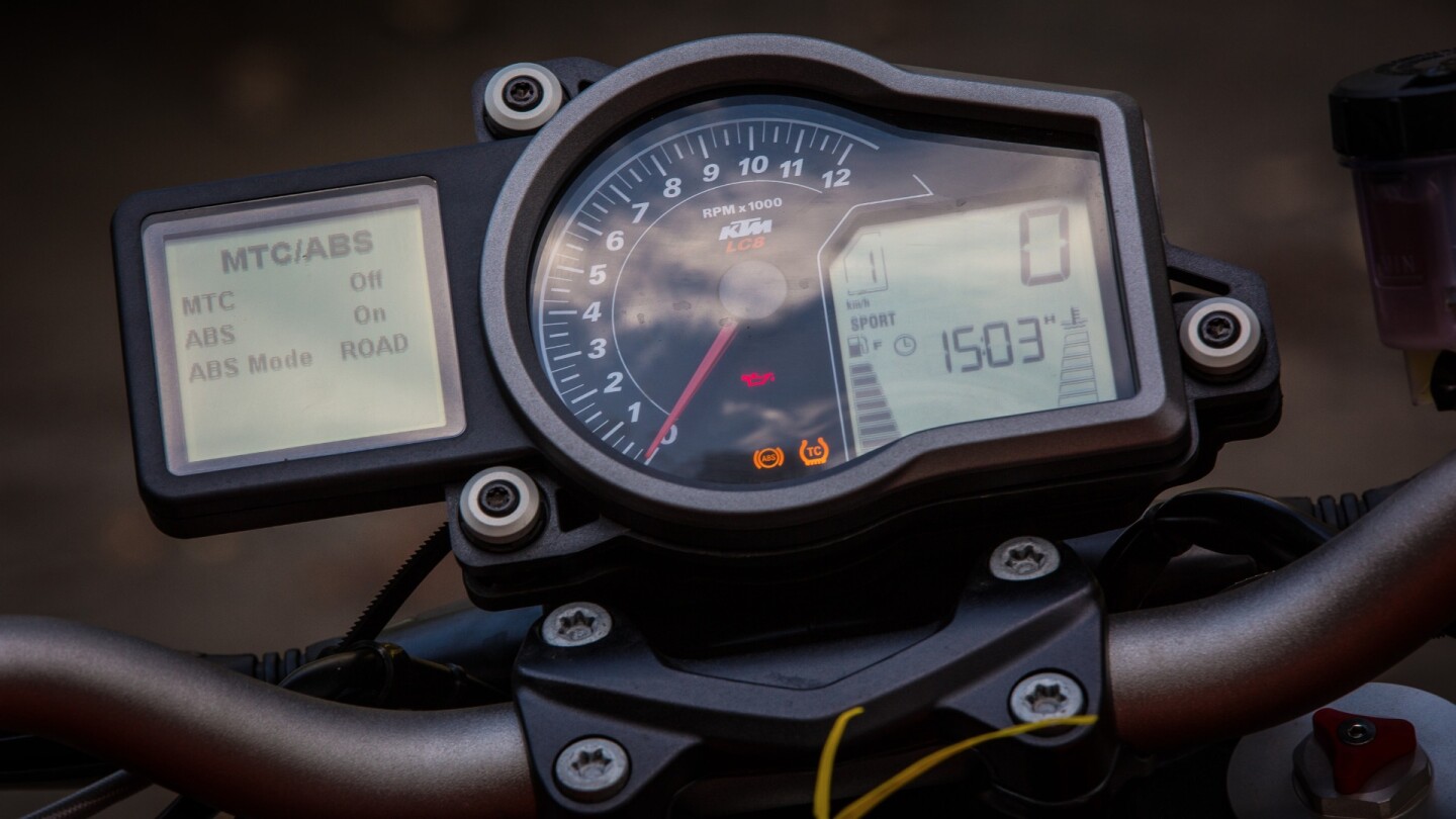 Traction control and ABS are on by default every time you start the KTM 1290 Super Duke R