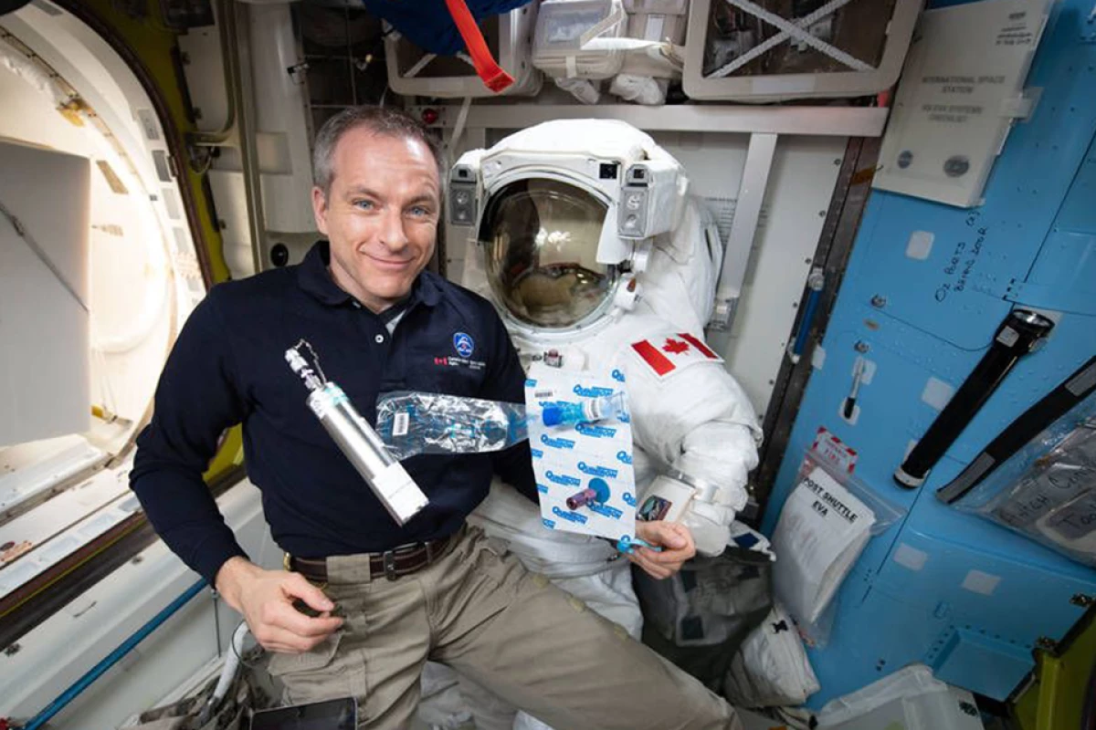 David Saint-Jacques was among a number of astronauts who provided breath samples as part of research into red blood cell counts in space