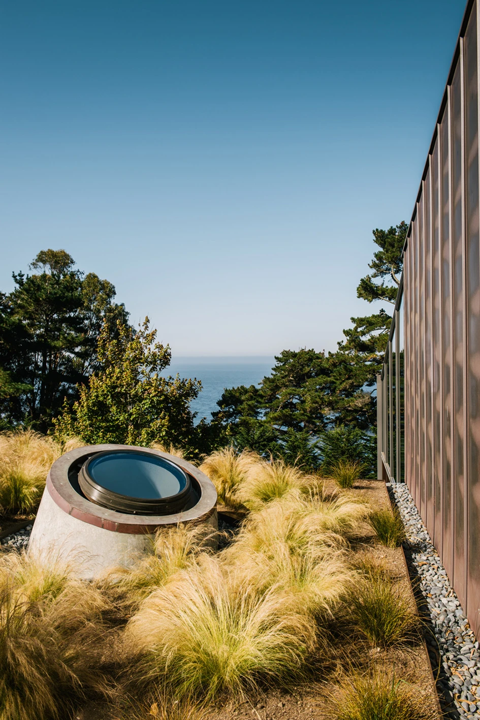 The house sports two facades (Photo: Joe Fletcher Photography)