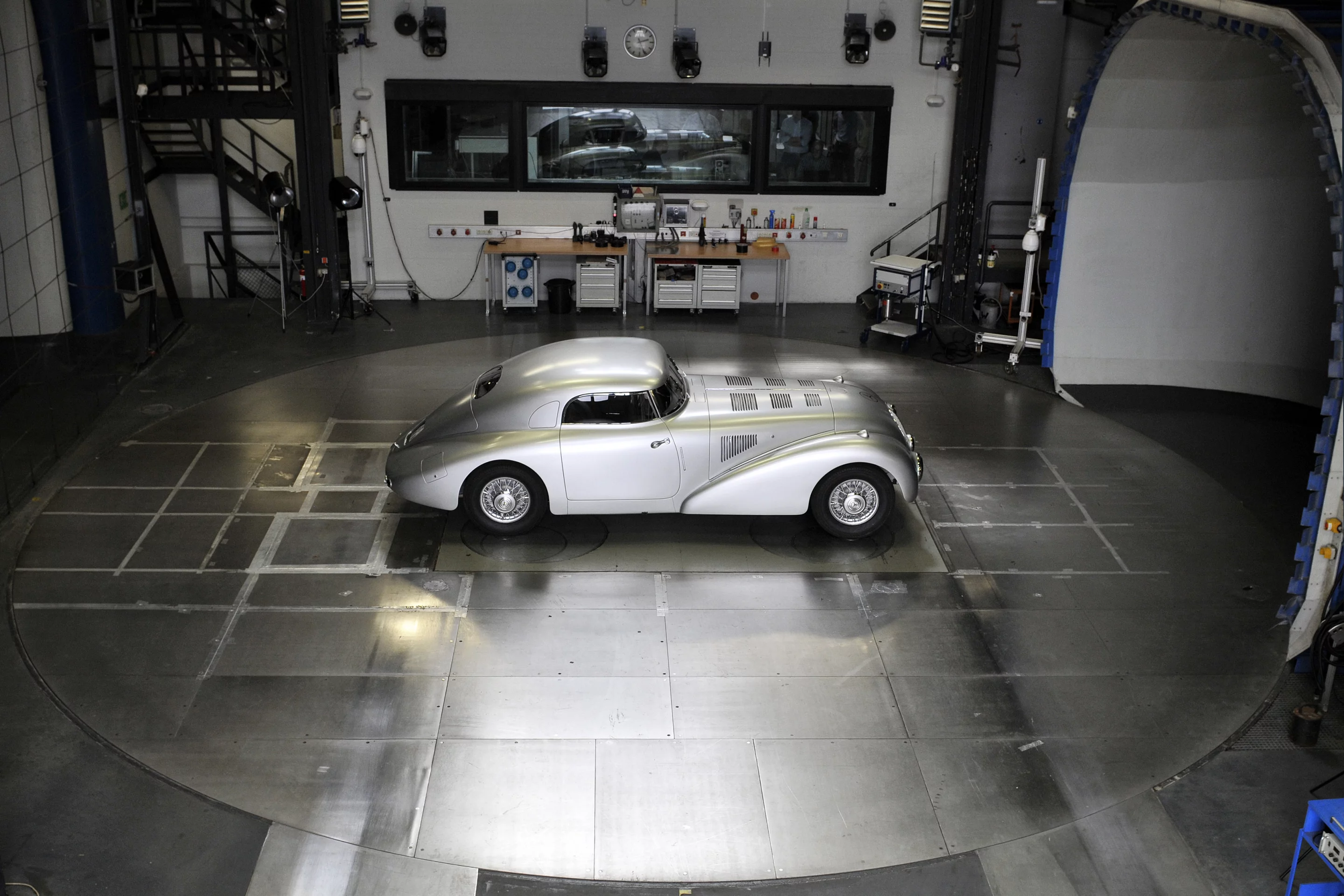 The restoration of the 540 K Streamliner used original materials