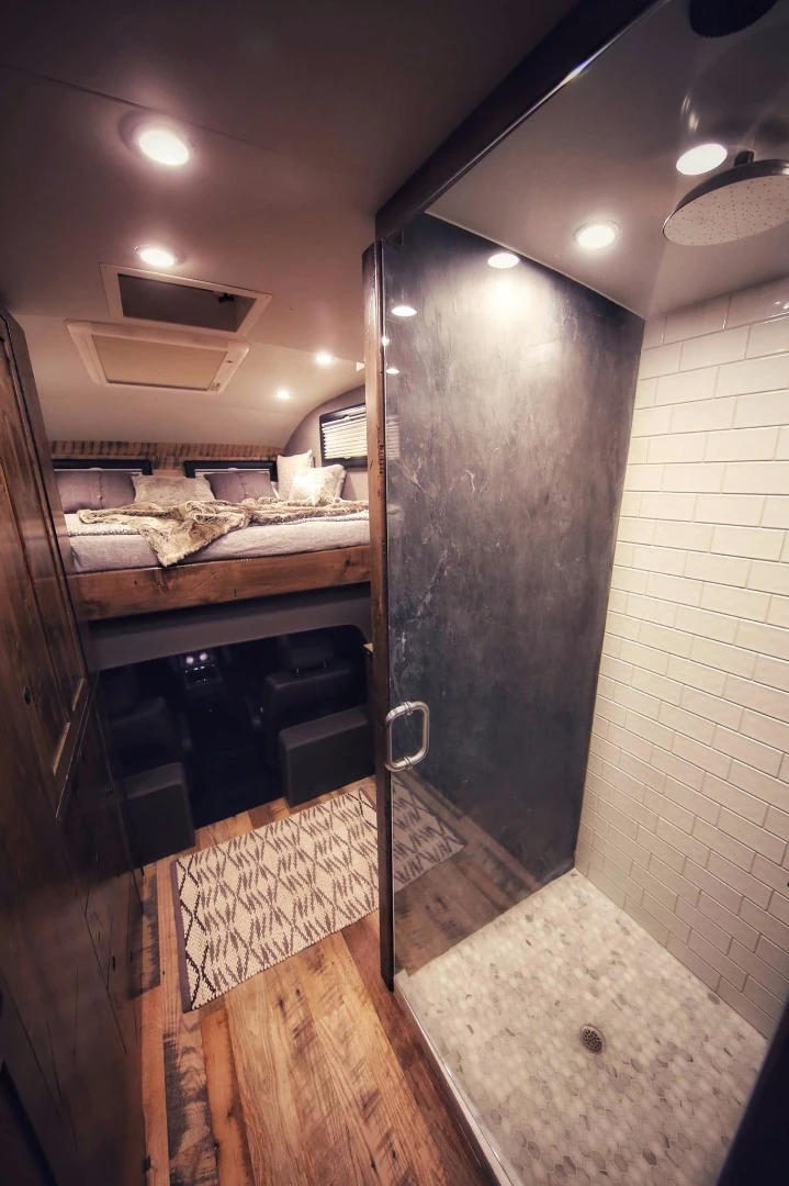 A look at the EarthRoamer XV-HD shower room and peek into the above-cab bed