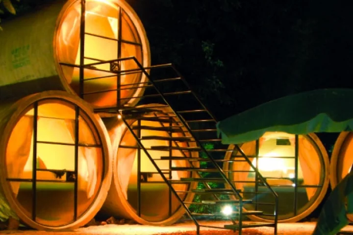 Tubohotel in Mexico houses rooms created from recycled concrete tubes (Image: Luis Gordoa/T3arc)