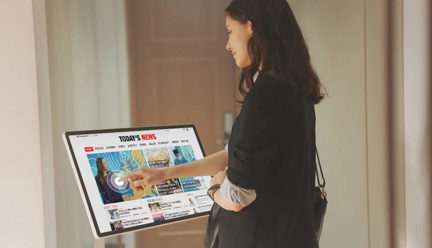 Samsung's Moving Style smart TV serving up the latest headlines via the included web browser