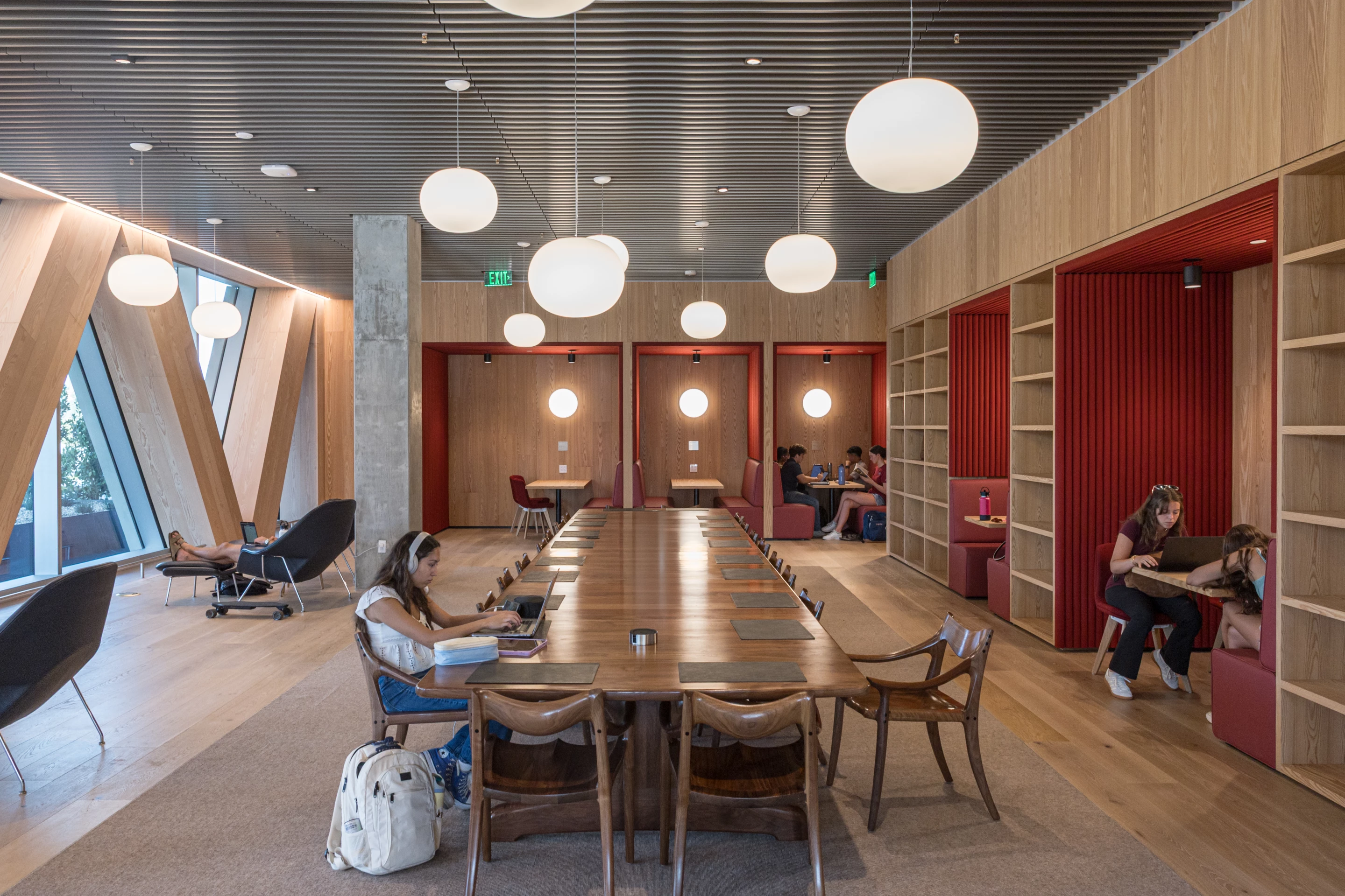 The Claremont McKenna College Robert Day Sciences Center's interior includes a variety of flexible classrooms, as well as lab spaces