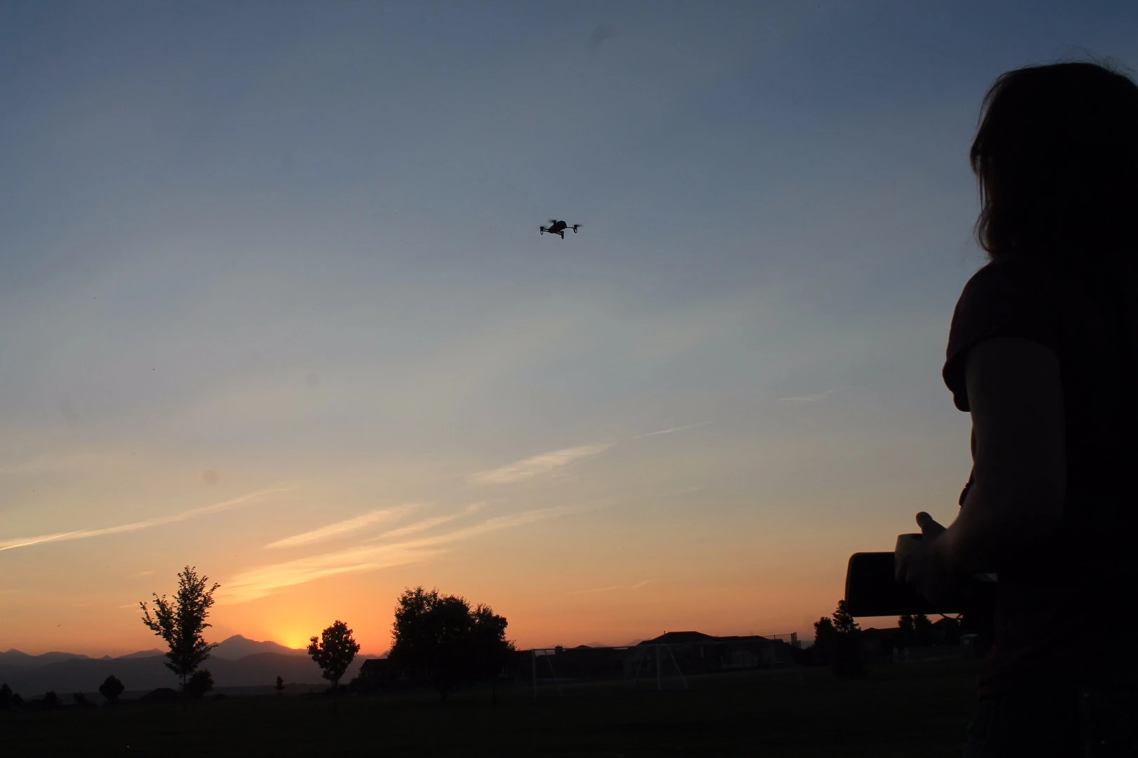 Gizmag takes the Parrot Bebop and its Wi-Fi Skycontroller for a spin Colorado